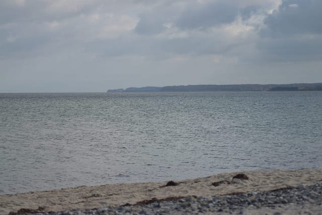 Ulvshale Nordstrand på Møn en smuk dag i oktober. Ulvshale Nordstrand, Oplev spændende Møn.